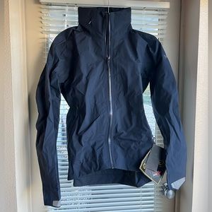 Men’s Arc’teryx waterproof jacket